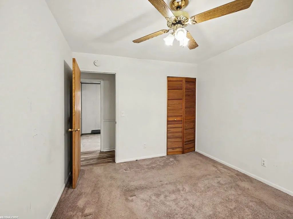 371 Colonial Lane Algonac City MI 48001