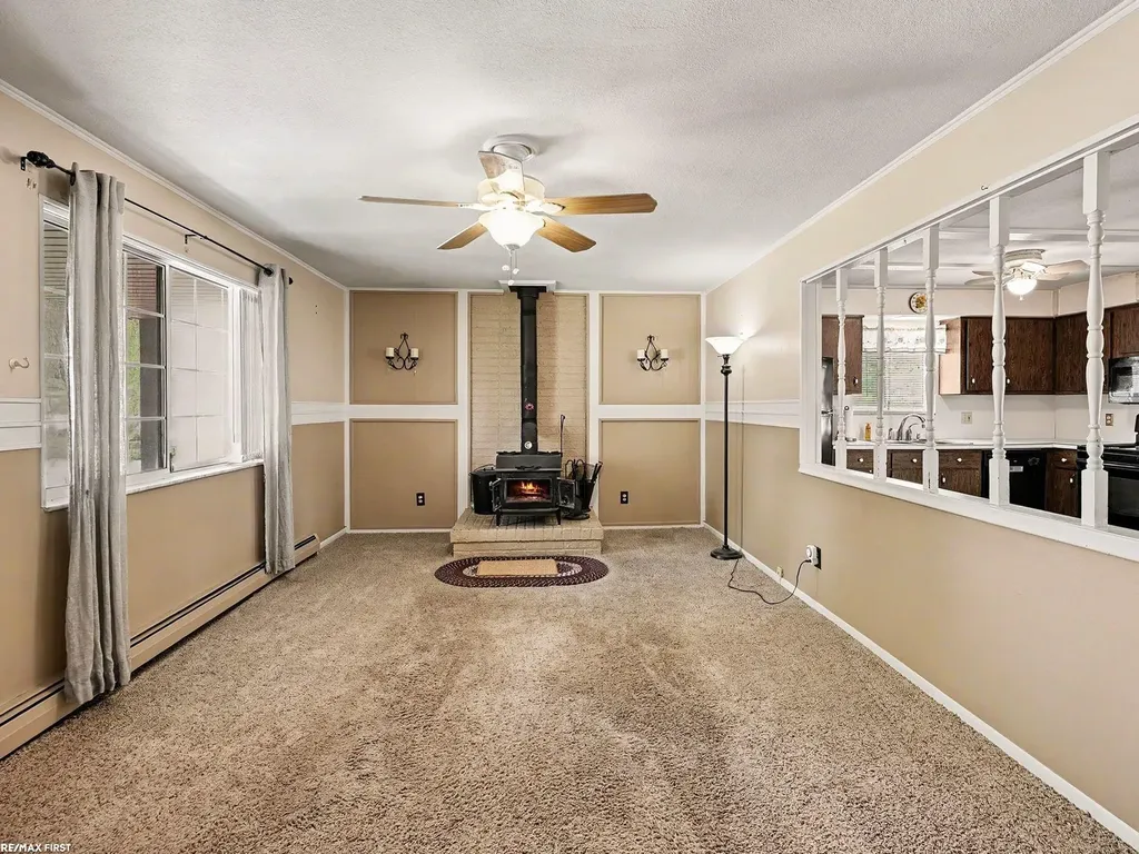 371 Colonial Lane Algonac City MI 48001