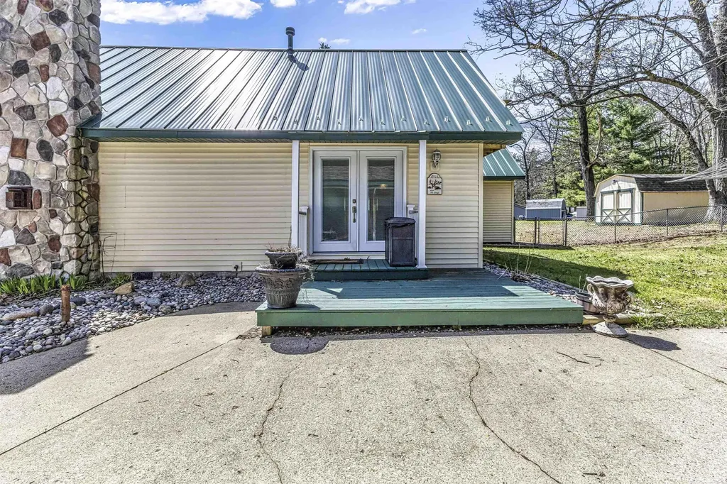 117 Vienna Court Markey Township MI 48629