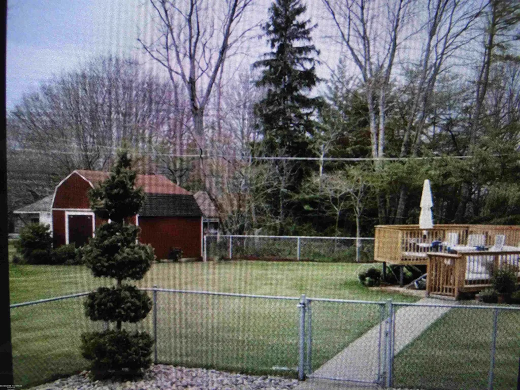 19549 Dixie Drive Clinton Charter Township MI 48035