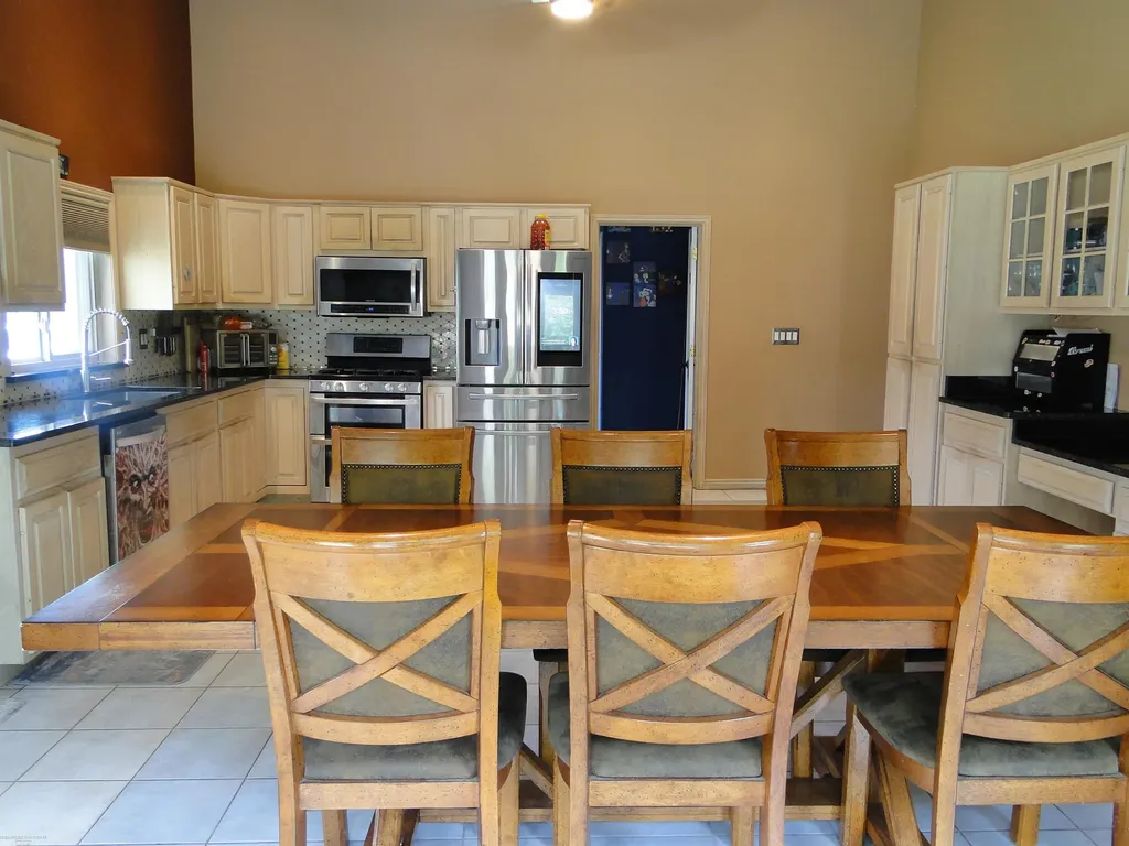 19549 Dixie Drive Clinton Charter Township MI 48035