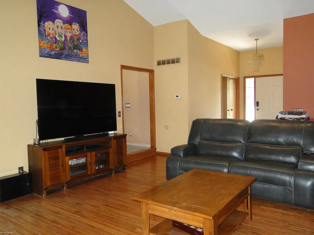 19549 Dixie Drive Clinton Charter Township MI 48035