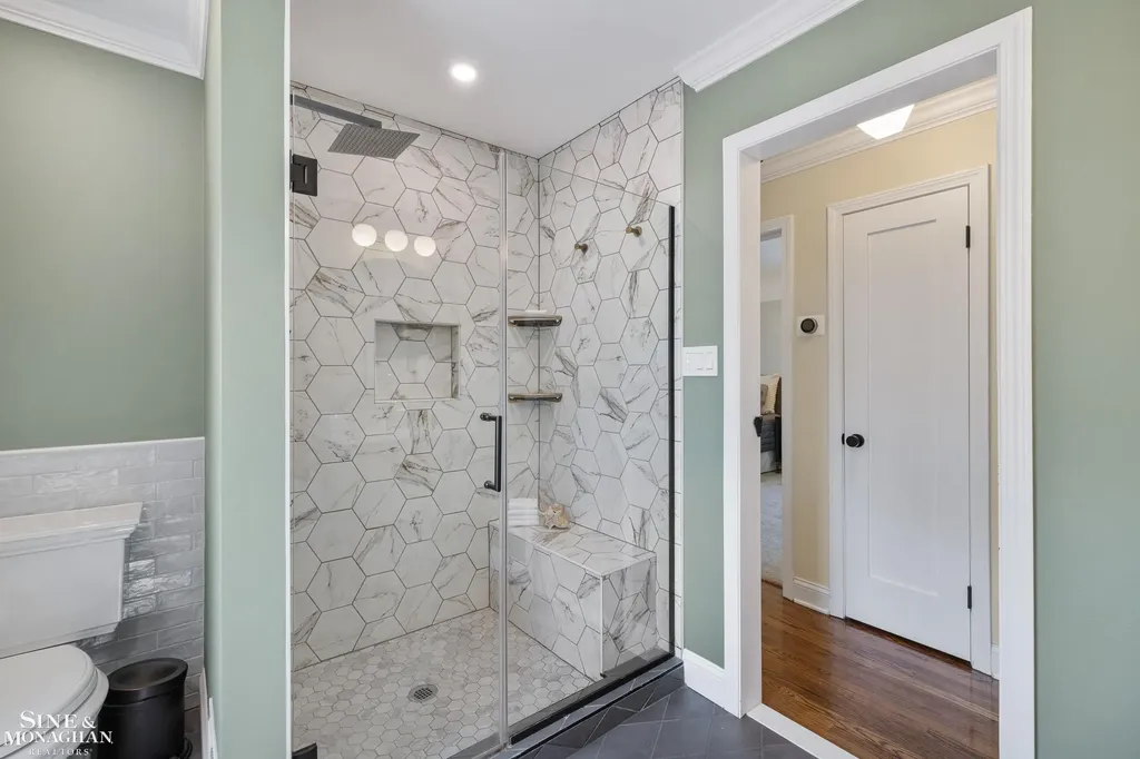 56 Hampton Road Village Of Grosse Pointe Shores City MI 48236