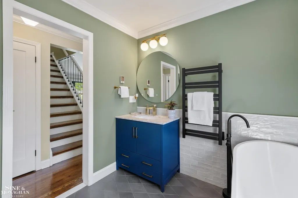56 Hampton Road Village Of Grosse Pointe Shores City MI 48236