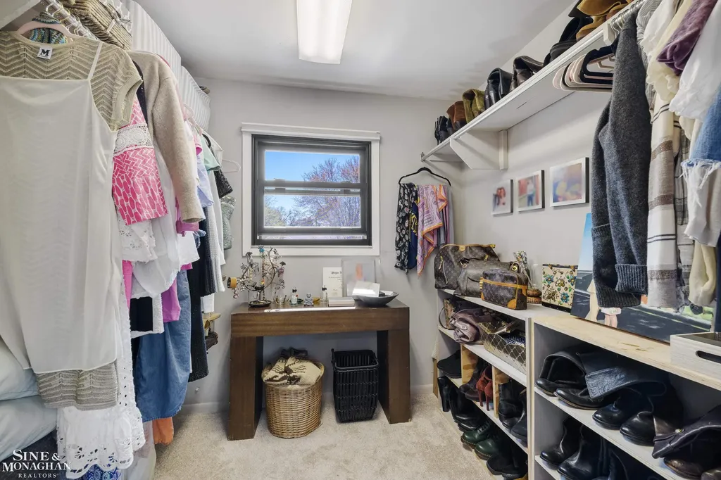 56 Hampton Road Village Of Grosse Pointe Shores City MI 48236