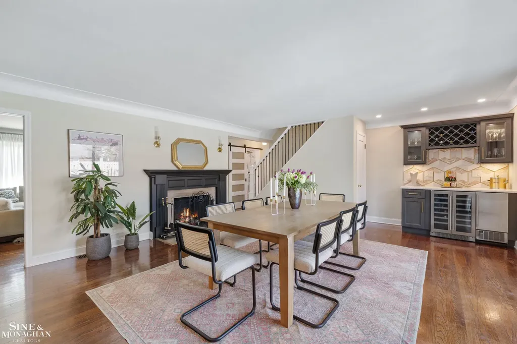 56 Hampton Road Village Of Grosse Pointe Shores City MI 48236