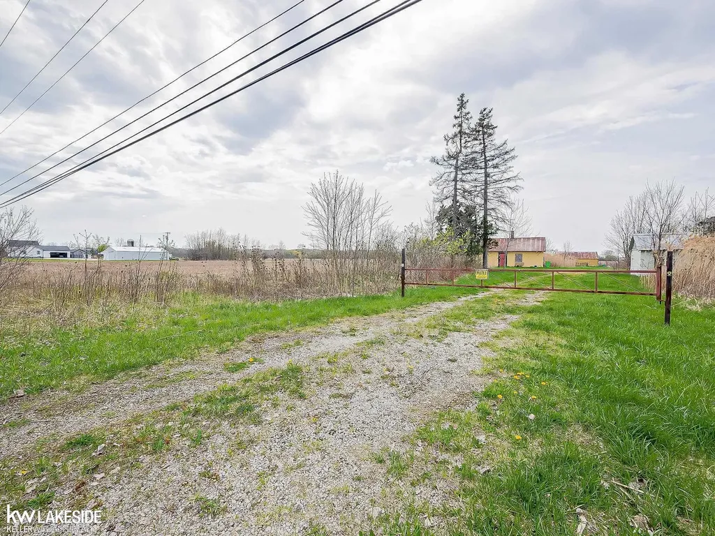 6166 Church Road Ira Township MI 48023