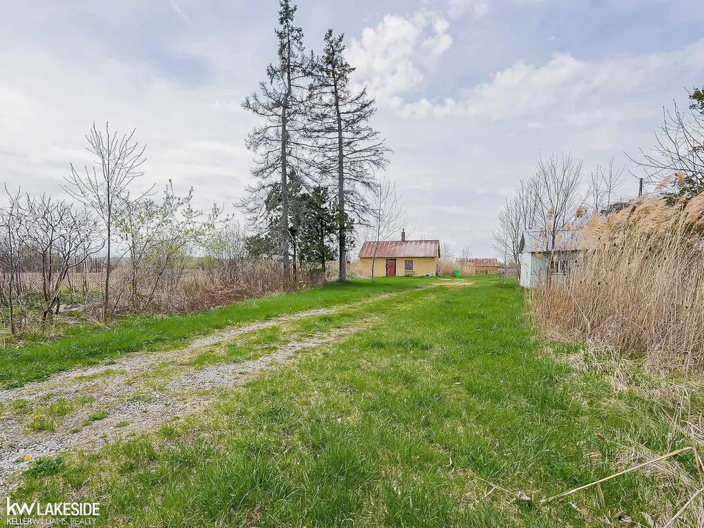 6166 Church Road Ira Township MI 48023