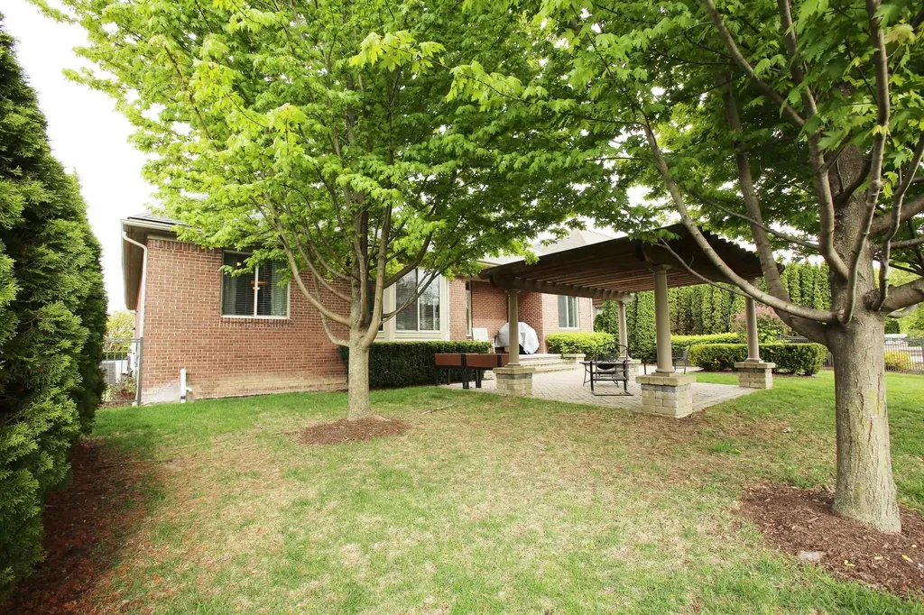 45483 Shoal Drive Macomb Township MI 48044