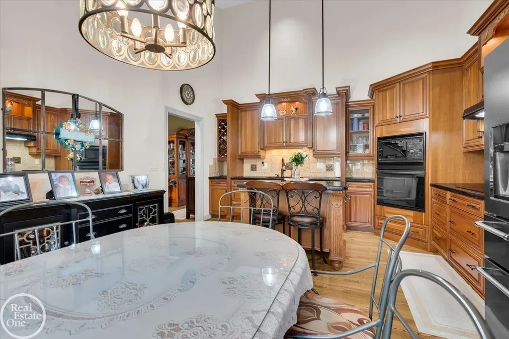 7827 S River Road Cottrellville Township MI 48039