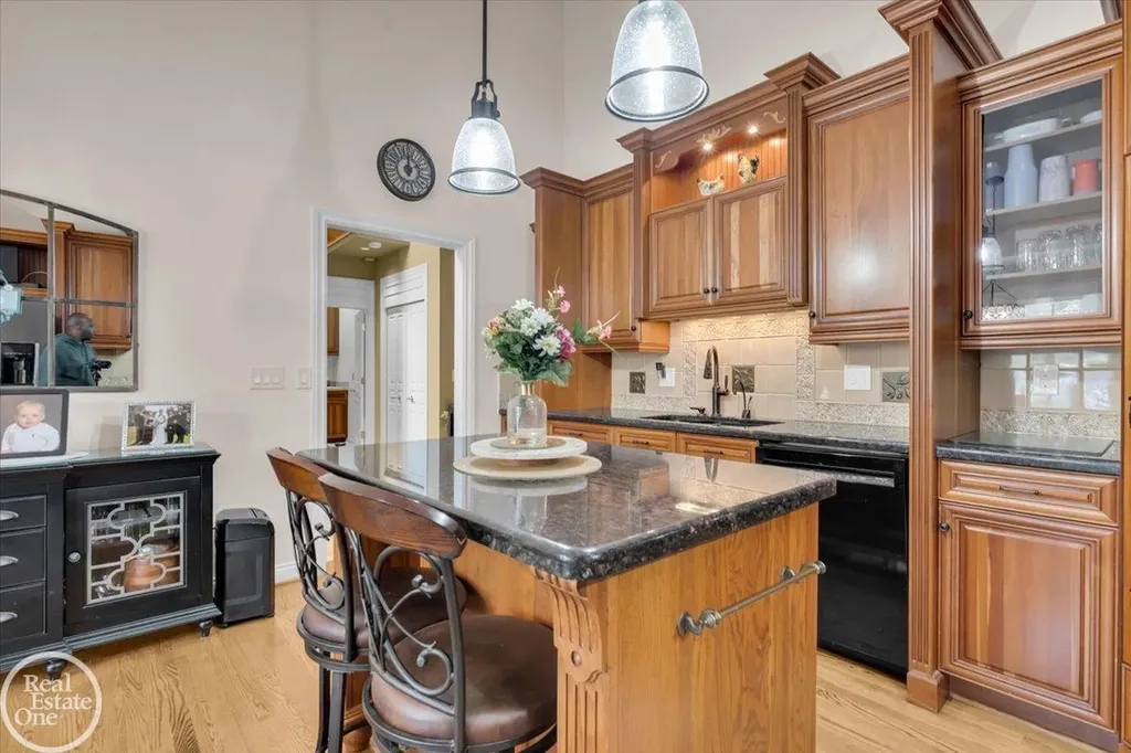 7827 S River Road Cottrellville Township MI 48039