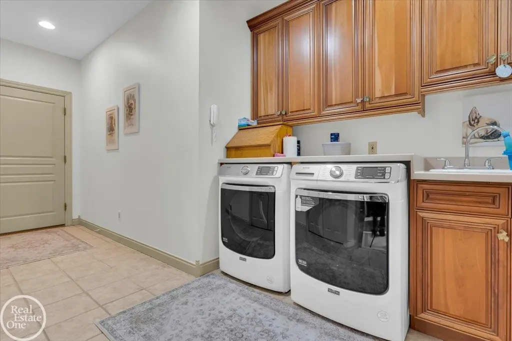 7827 S River Road Cottrellville Township MI 48039