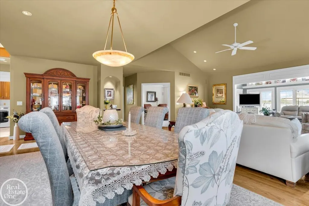 7827 S River Road Cottrellville Township MI 48039