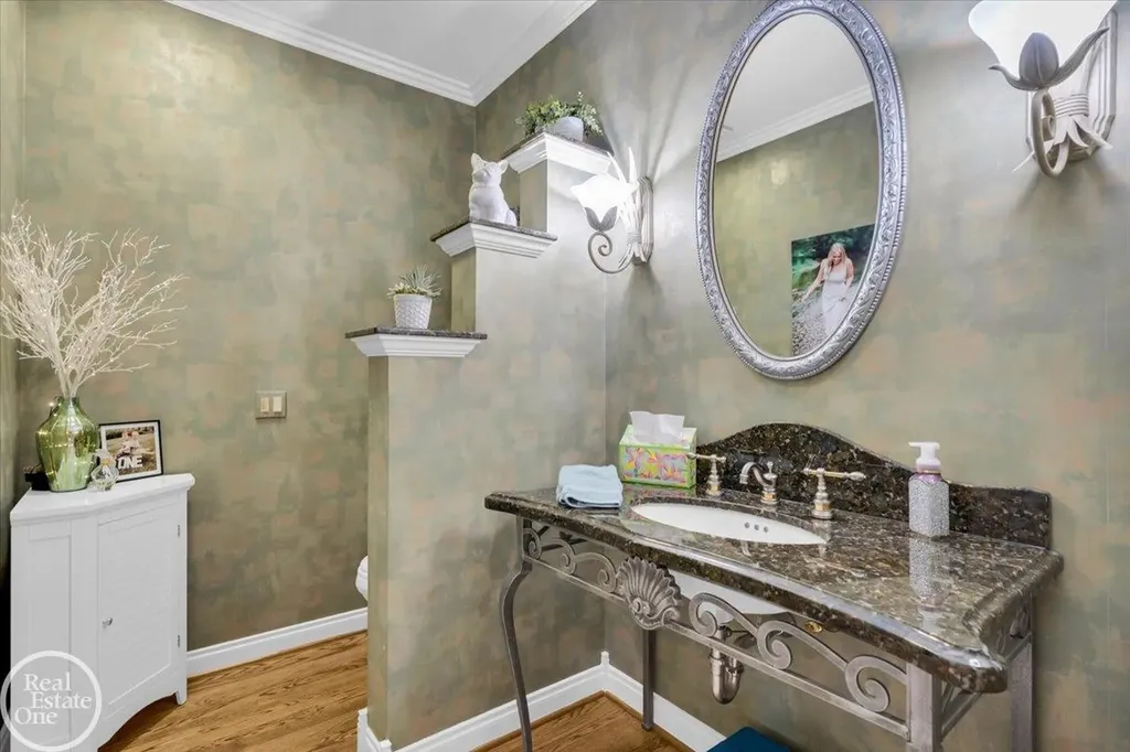 7827 S River Road Cottrellville Township MI 48039
