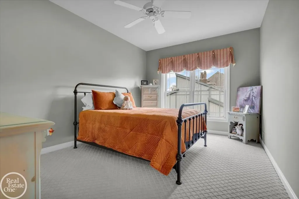 7827 S River Road Cottrellville Township MI 48039