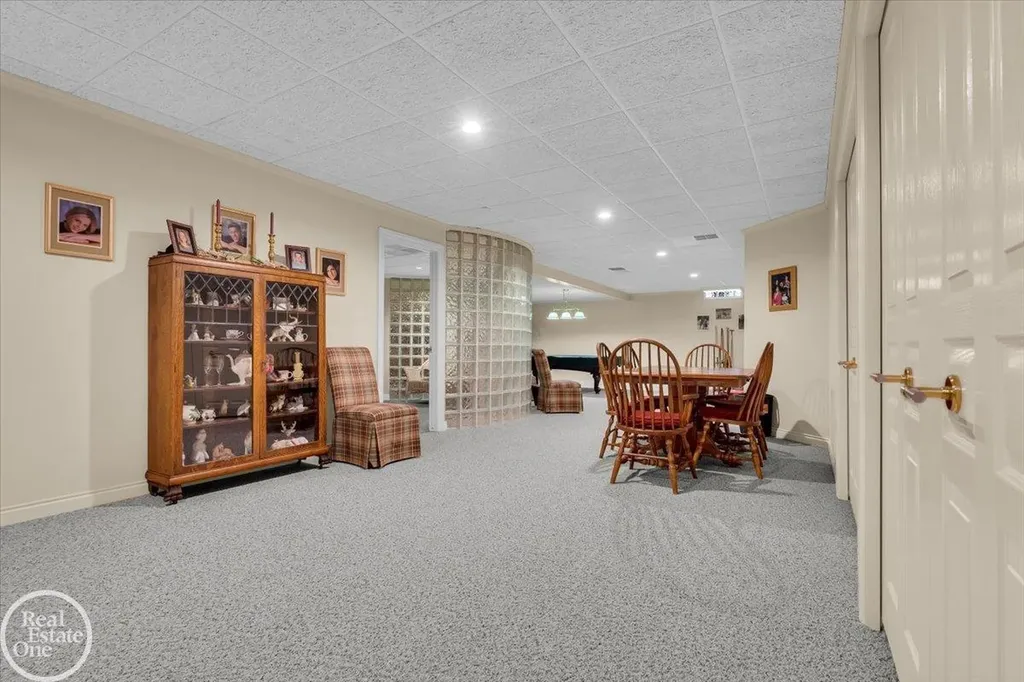 7827 S River Road Cottrellville Township MI 48039