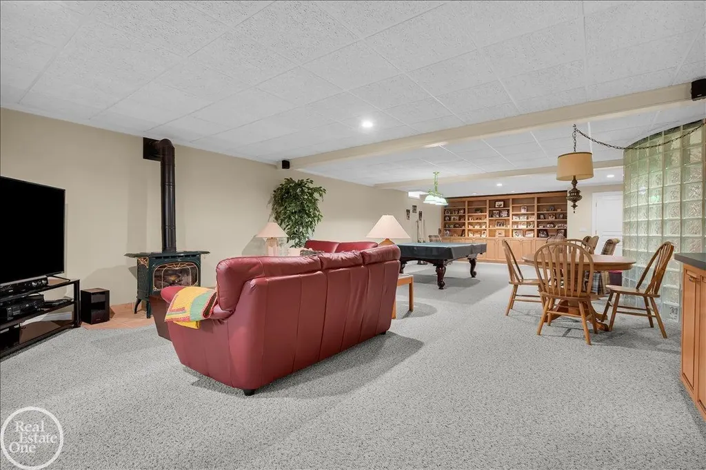 7827 S River Road Cottrellville Township MI 48039