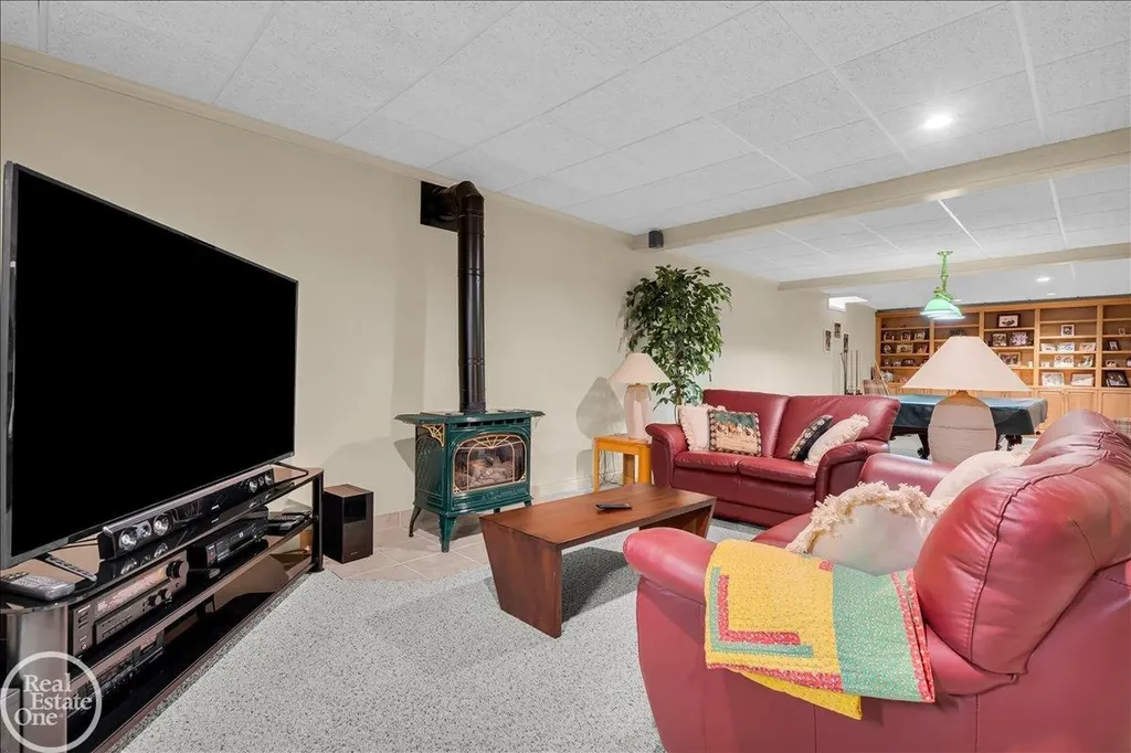 7827 S River Road Cottrellville Township MI 48039