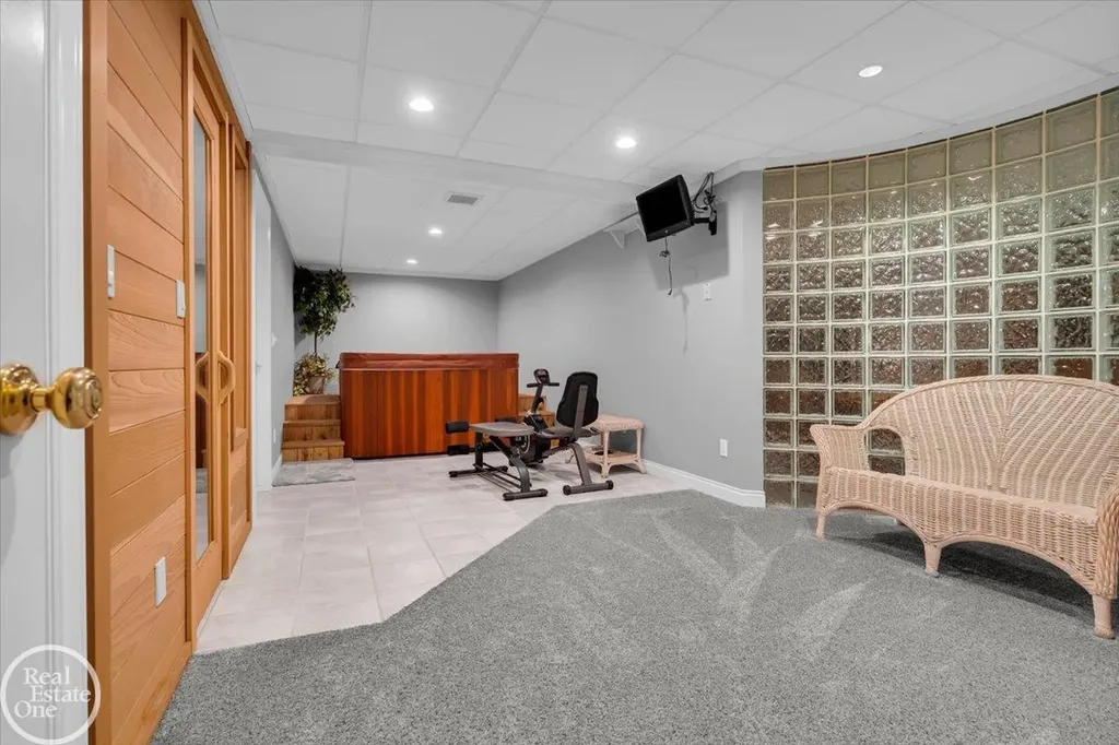 7827 S River Road Cottrellville Township MI 48039
