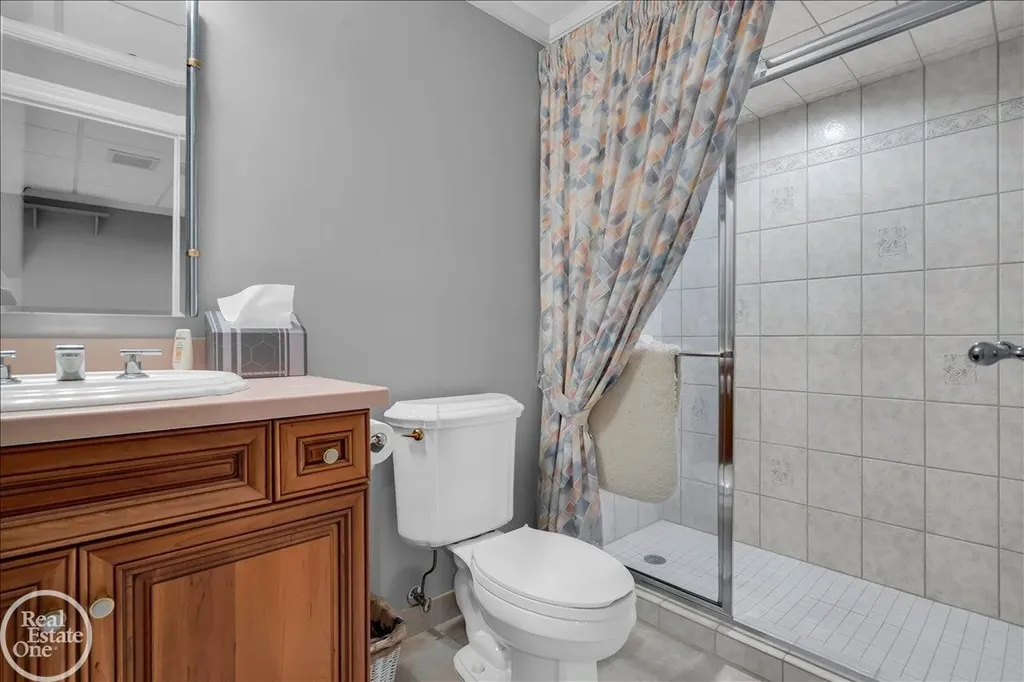 7827 S River Road Cottrellville Township MI 48039