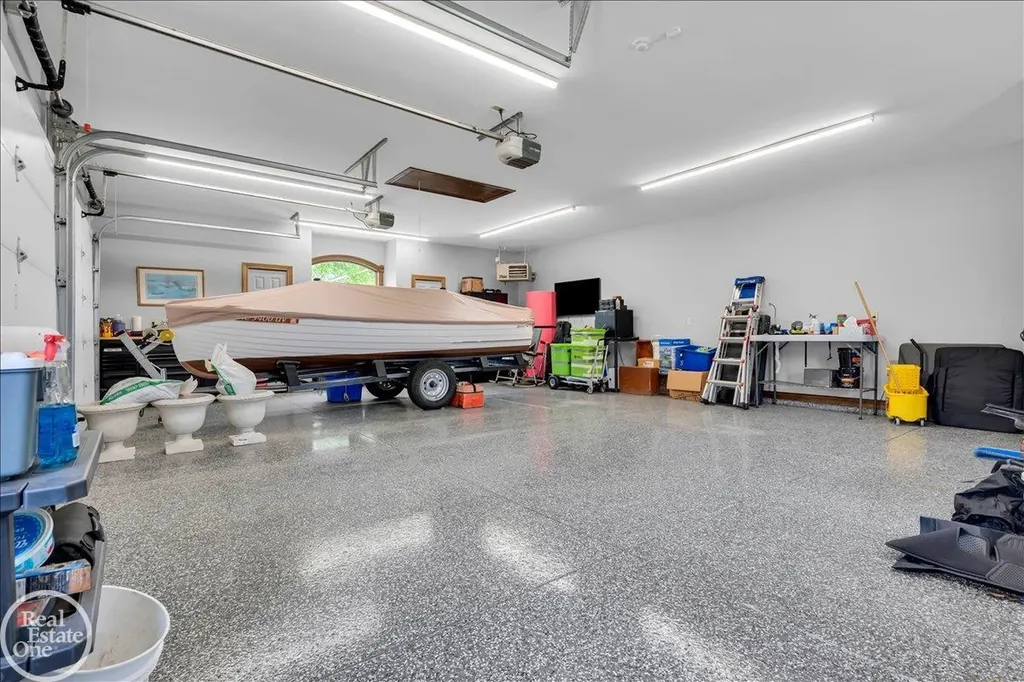 7827 S River Road Cottrellville Township MI 48039