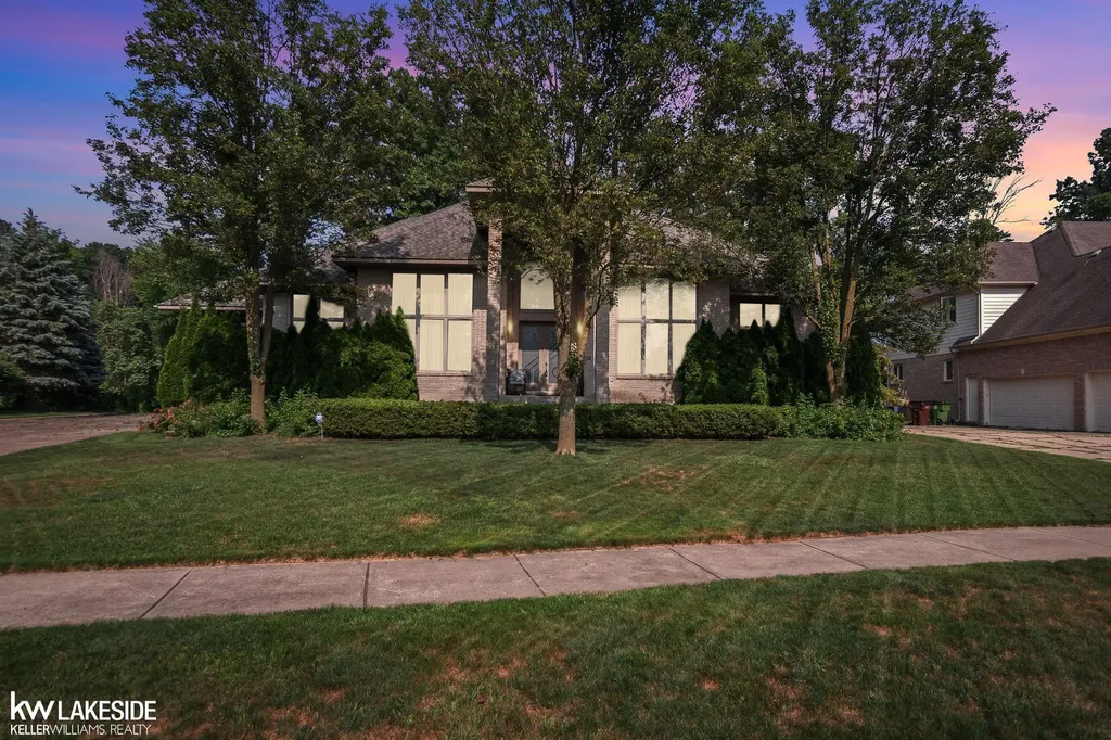 55766 Apple Lane Shelby Charter Township MI 48316
