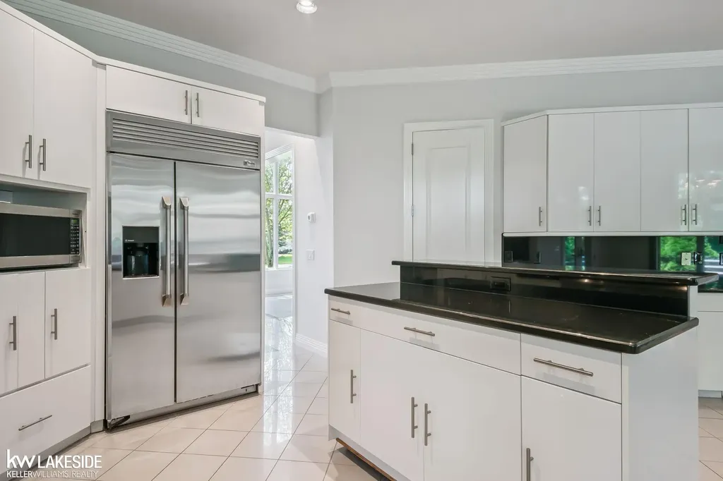 55766 Apple Lane Shelby Charter Township MI 48316