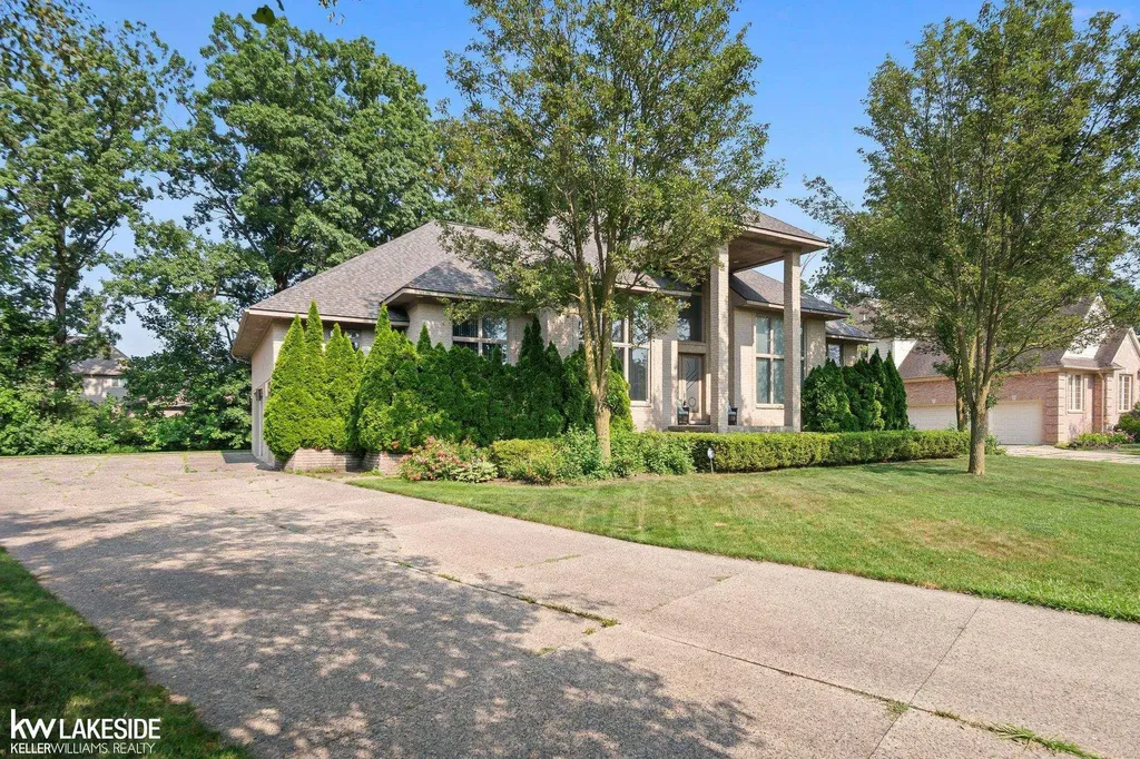55766 Apple Lane Shelby Charter Township MI 48316
