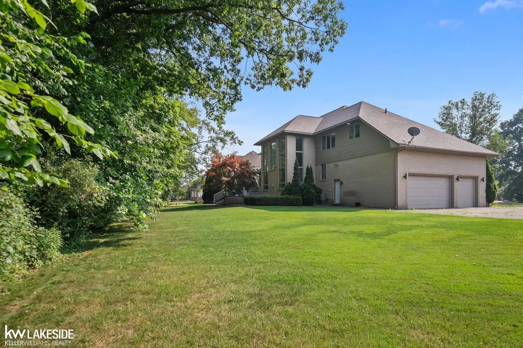 55766 Apple Lane Shelby Charter Township MI 48316