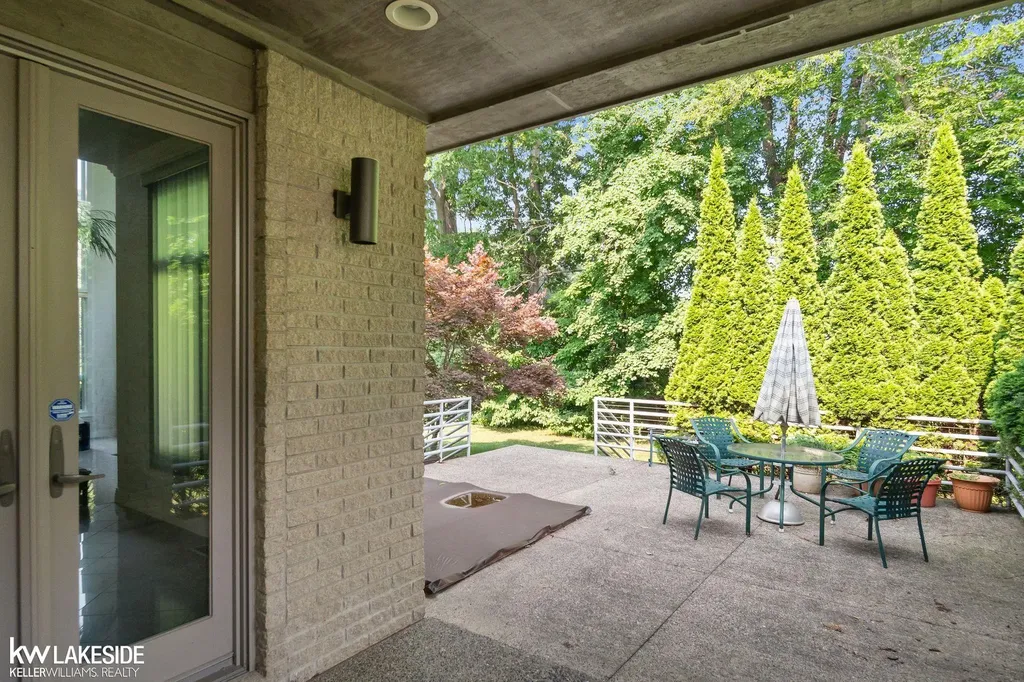 55766 Apple Lane Shelby Charter Township MI 48316