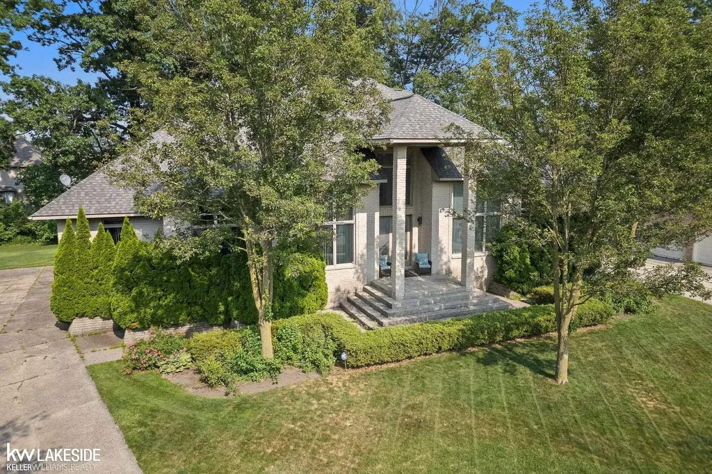 55766 Apple Lane Shelby Charter Township MI 48316