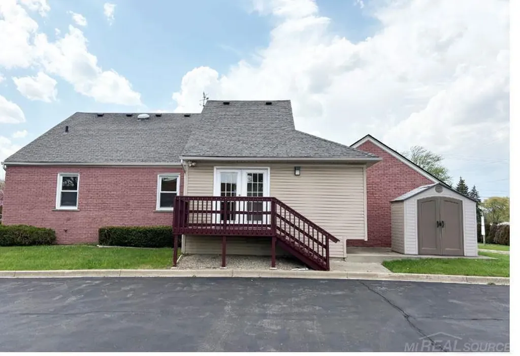 31500 Schoenherr Road Warren City MI 48088