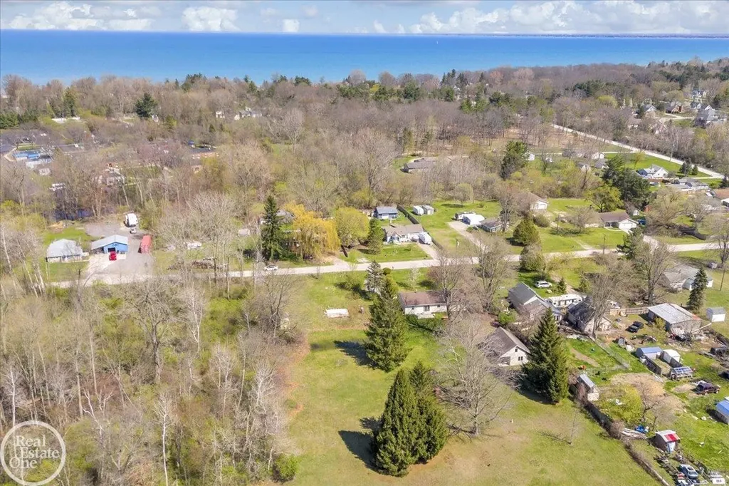 5577 Tice Road Fort Gratiot Charter Township MI 48094