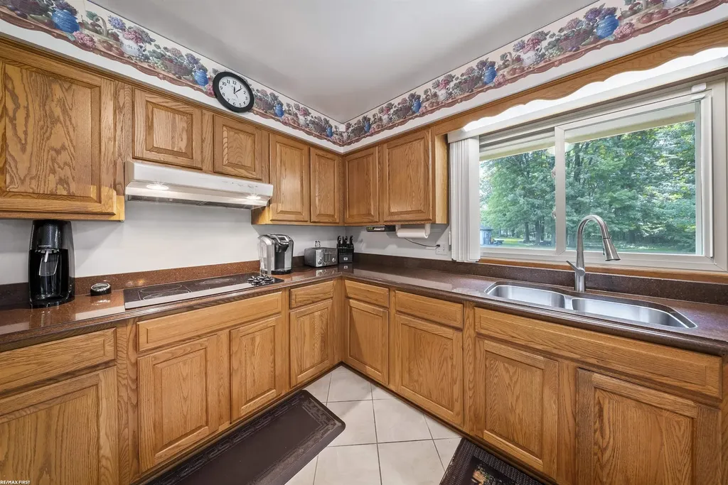 42150 Margaret Drive Clinton Charter Township MI 48038
