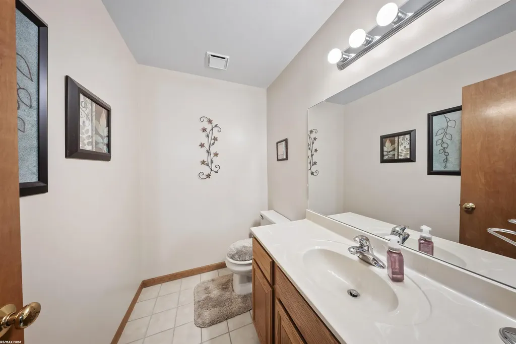 42150 Margaret Drive Clinton Charter Township MI 48038
