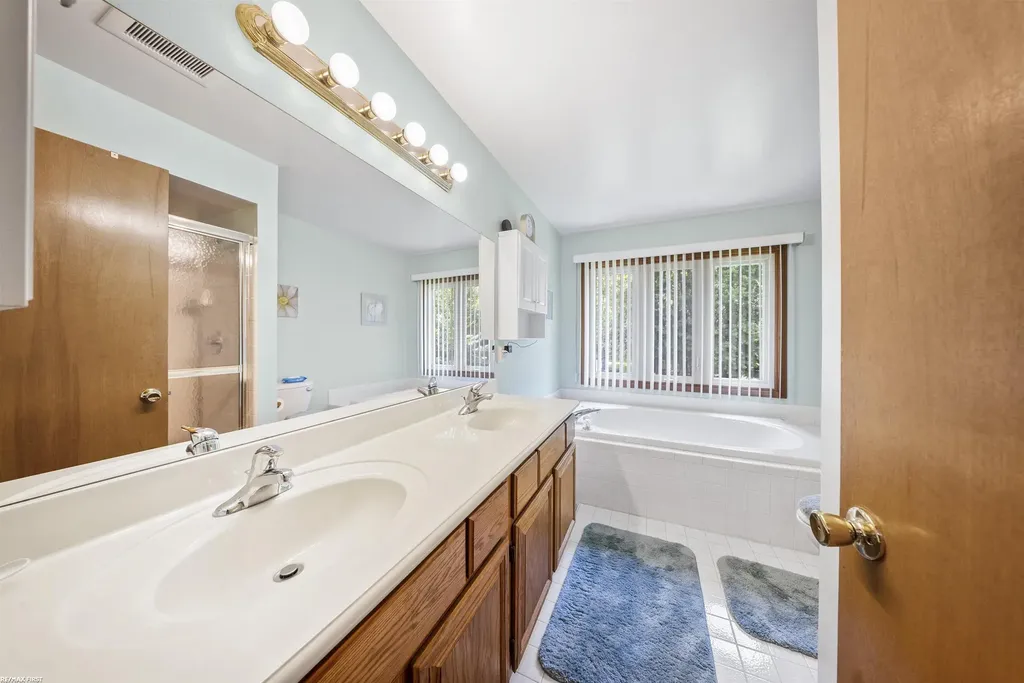 42150 Margaret Drive Clinton Charter Township MI 48038