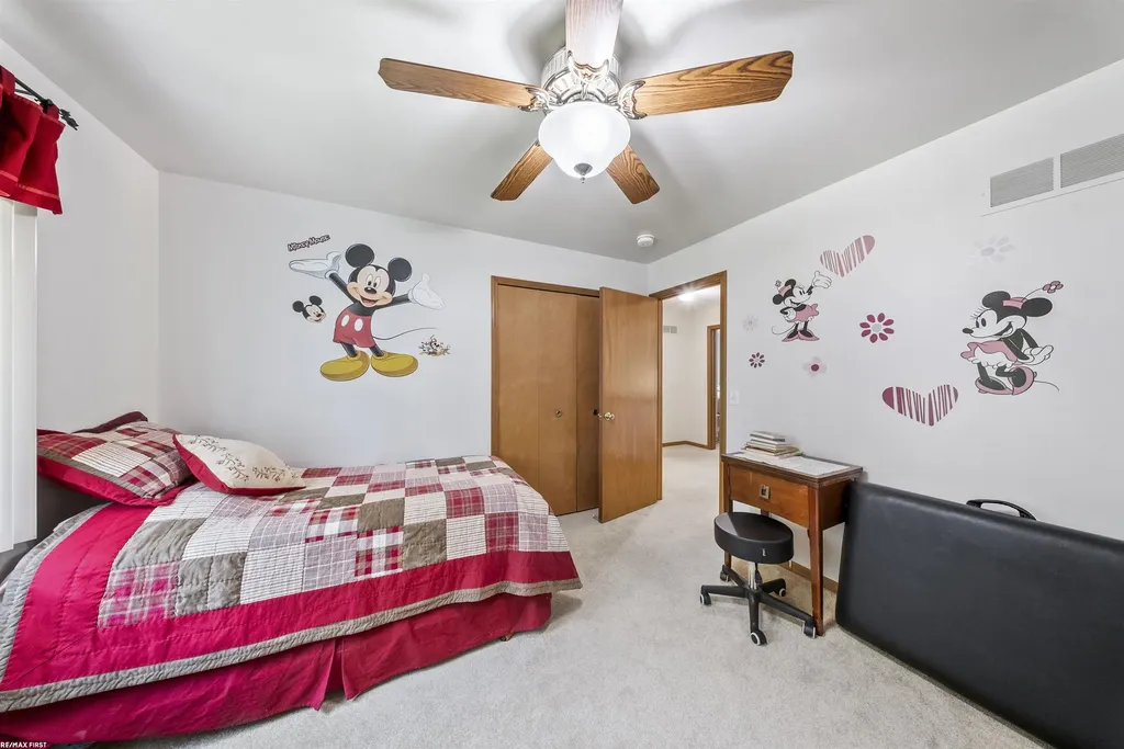 42150 Margaret Drive Clinton Charter Township MI 48038