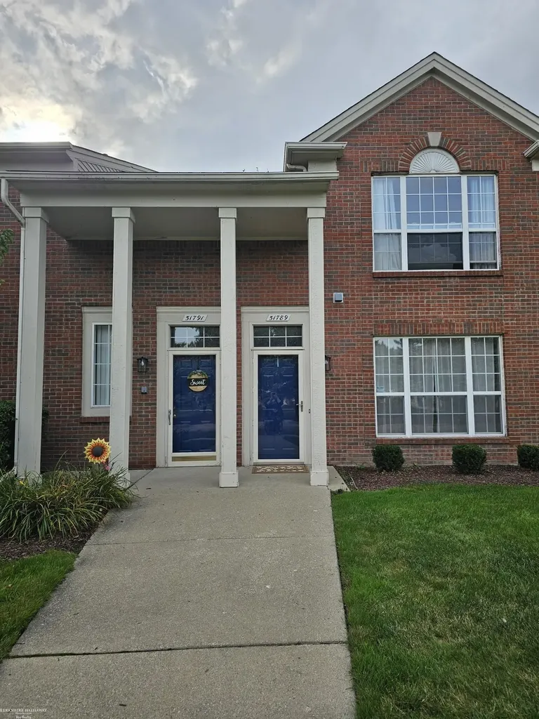 51789 Adler Park Drive Chesterfield Township MI 48051