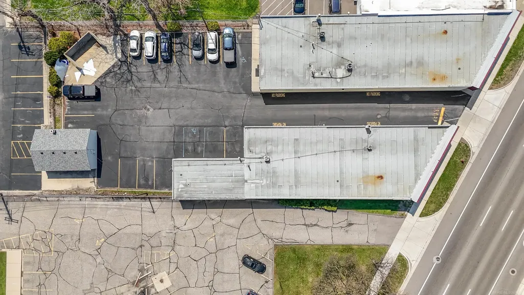 27920 Gratiot Avenue Roseville City MI 48066