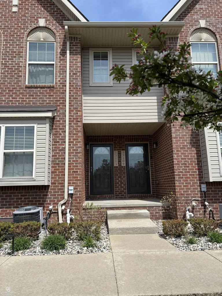 13113 Woodridge Circle Plymouth Charter Township MI 48170
