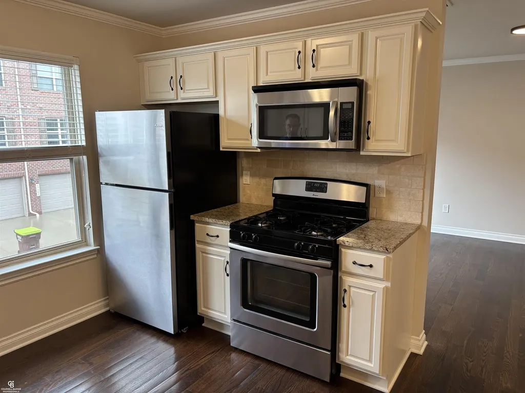 13113 Woodridge Circle Plymouth Charter Township MI 48170
