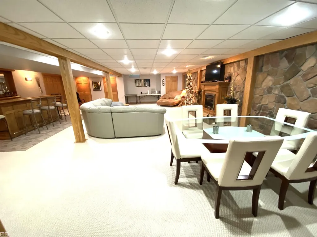 43243 Riverway Drive Clinton Charter Township MI 48038