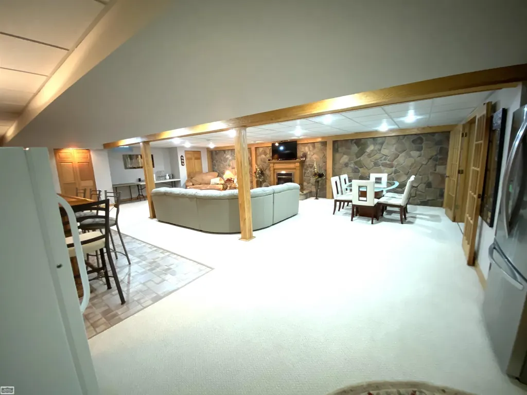 43243 Riverway Drive Clinton Charter Township MI 48038