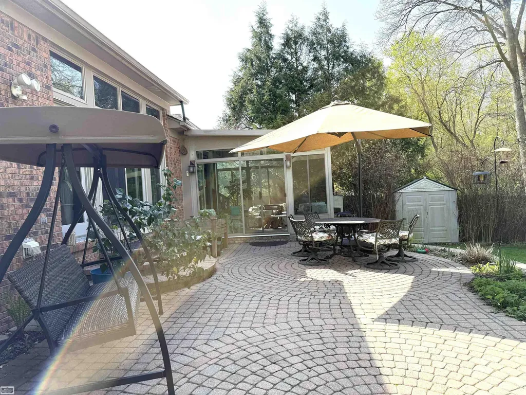 43243 Riverway Drive Clinton Charter Township MI 48038