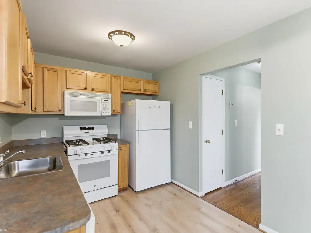 11410 Canal Road Sterling Heights City MI 48314