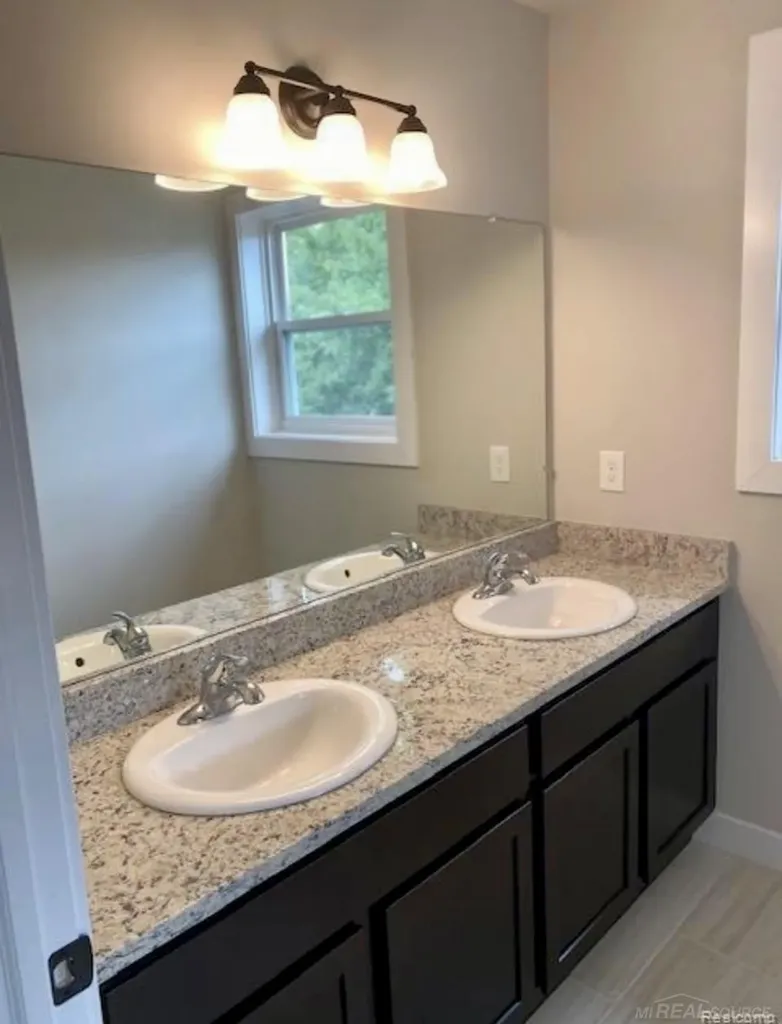 3180 Martell Street Rochester Hills City MI 48309