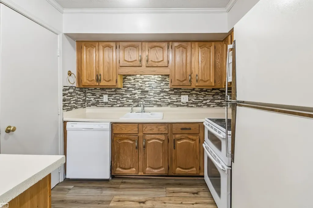 38723 Lighthouse Point Clinton Charter Township MI 48038