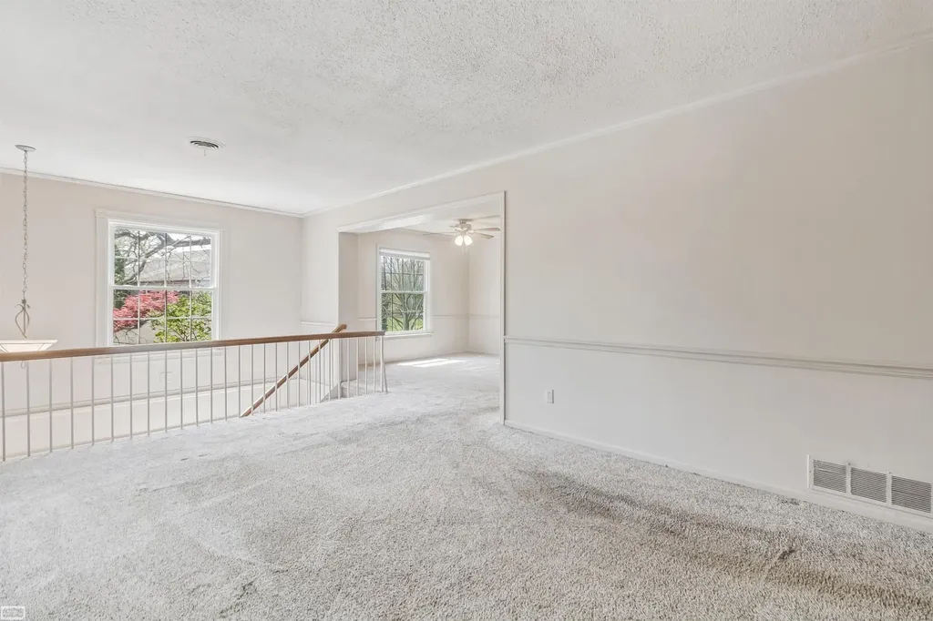 38723 Lighthouse Point Clinton Charter Township MI 48038