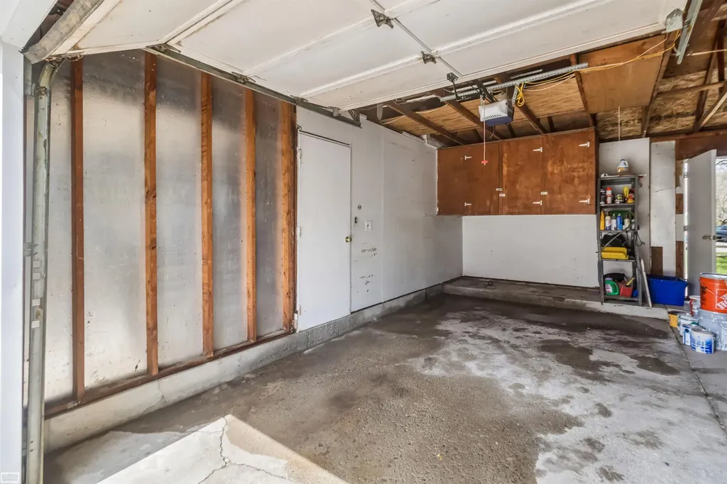 38723 Lighthouse Point Clinton Charter Township MI 48038