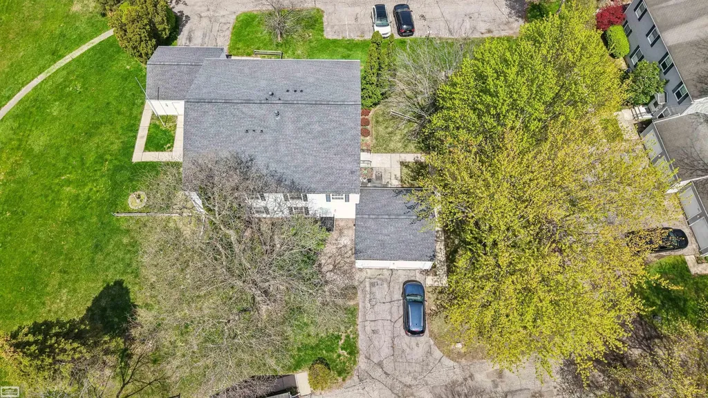 38723 Lighthouse Point Clinton Charter Township MI 48038